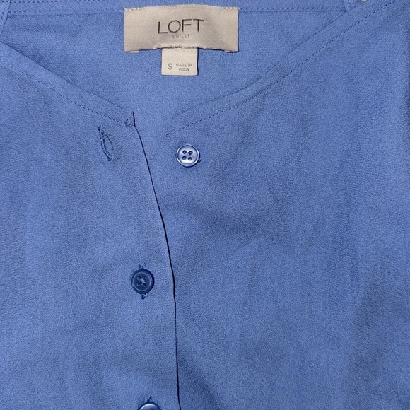 LOFT light blue flowy button down - Picture 3 of 5